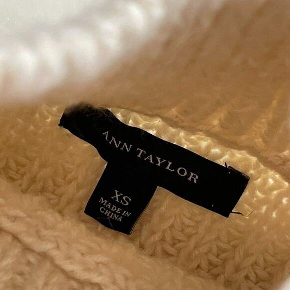 Ann Taylor Ivory Cream Ribbed Wool Thick Knit Turtleneck Sweater XS - Picture 4 of 5